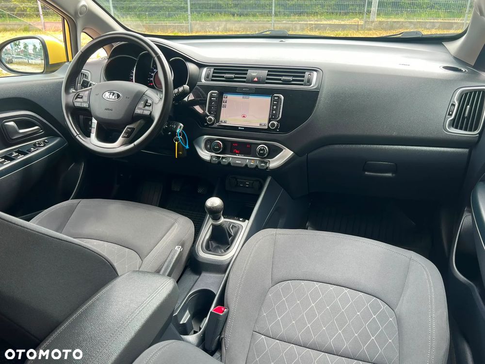 Kia Rio 1.2 Dream Team Edition - 5