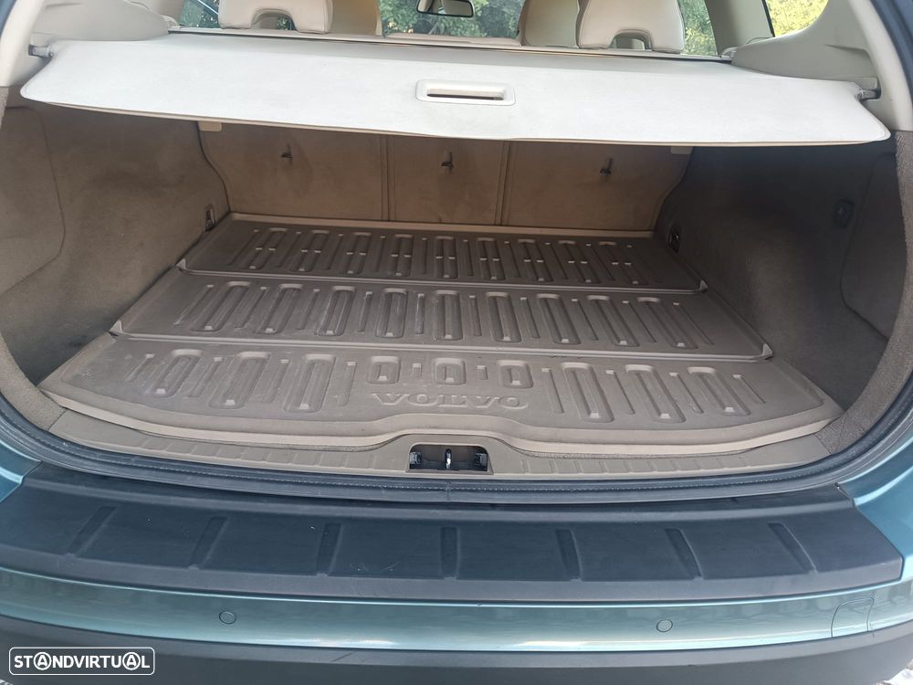 Volvo XC 60 2.4 D5 Summum AWD Start/Stop - 6
