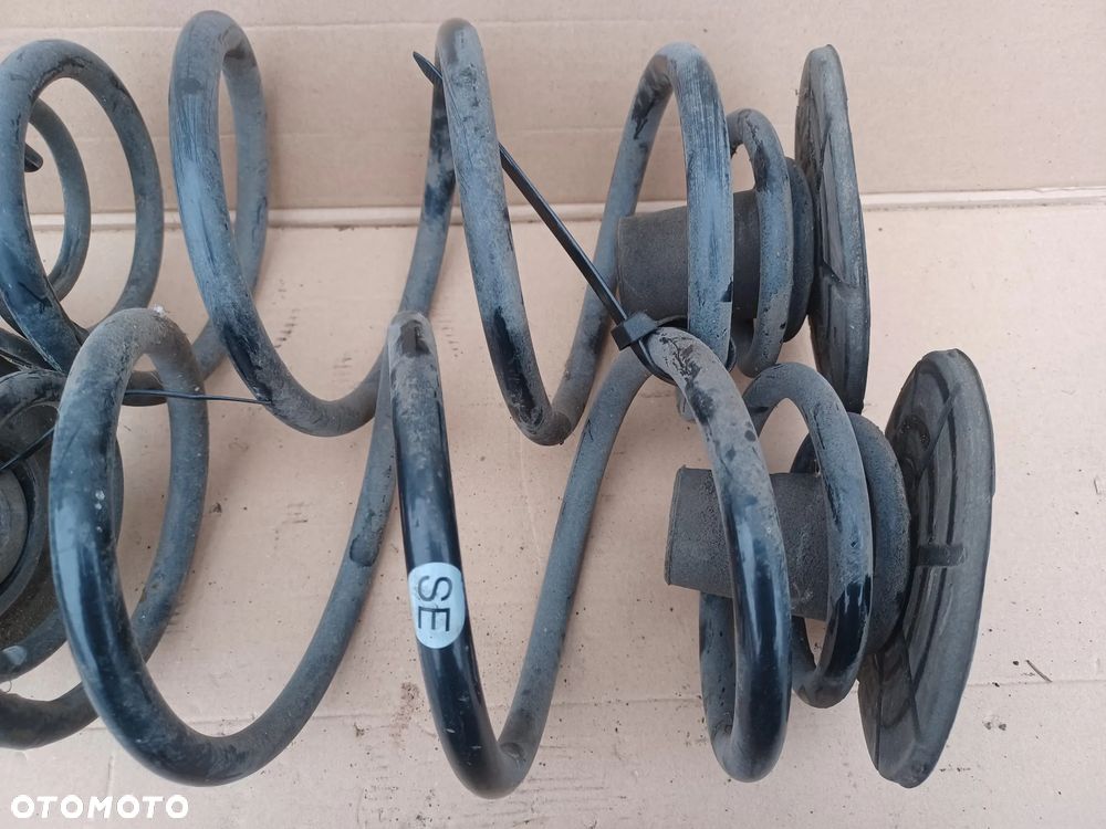 SPRĘŻYNY TYŁ OPEL ASTRA H KOMBI - 4