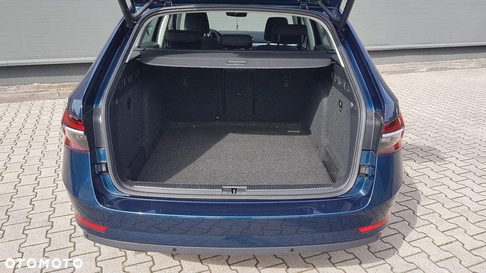 Skoda Superb 1.5 TSI Ambition DSG - 38