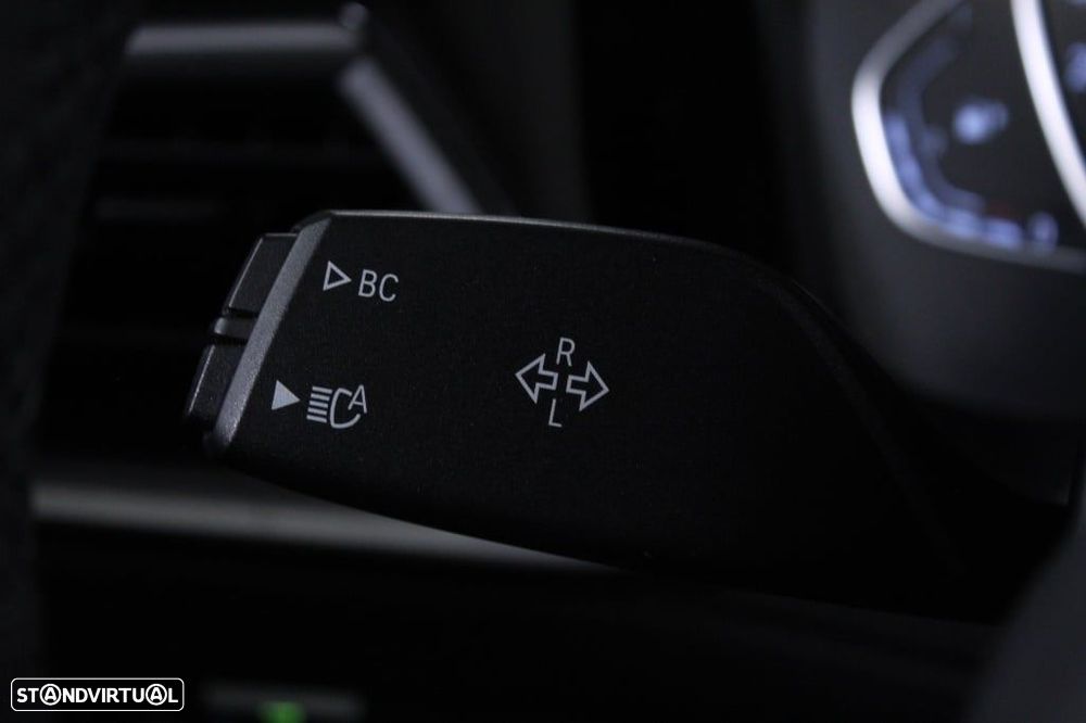 BMW 330 e Touring Auto - 24