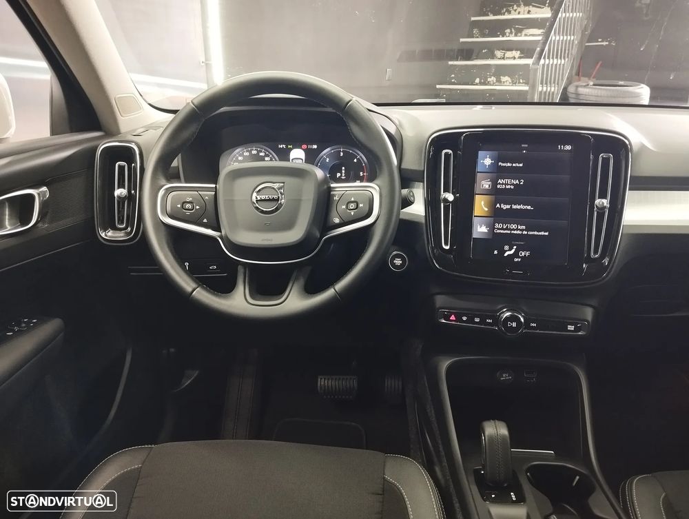Volvo XC 40 2.0 D4 Momentum Plus AWD - 15