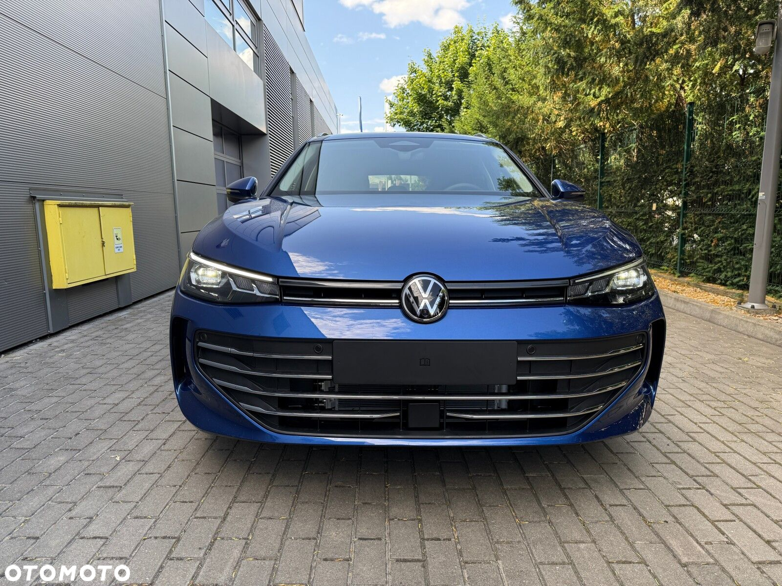 Volkswagen Passat - 10