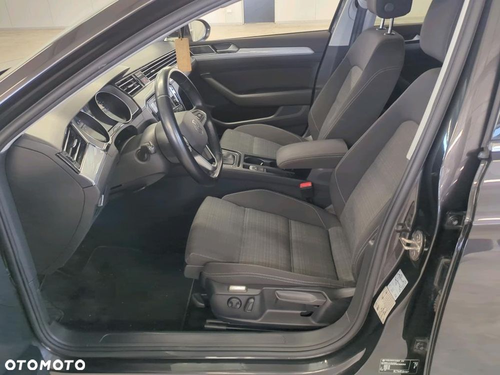 Volkswagen Passat 1.5 TSI EVO Business - 8