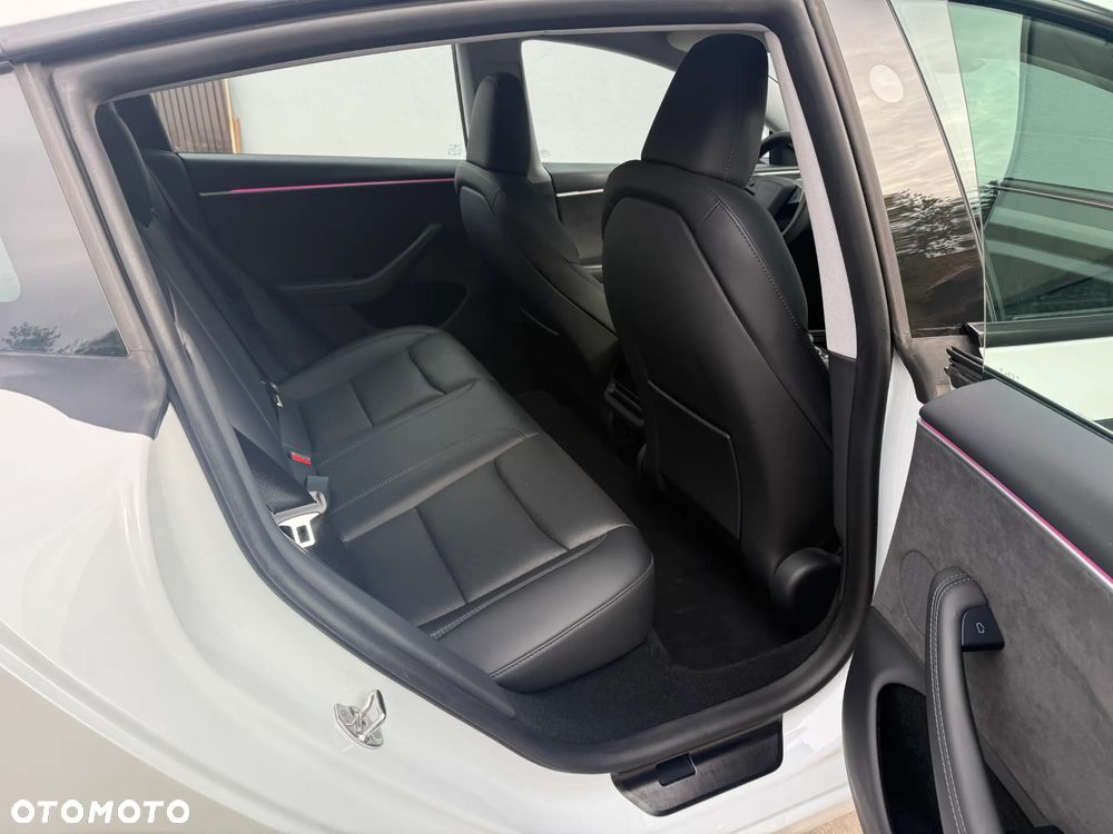 Tesla Model 3 Long Range AWD - 10