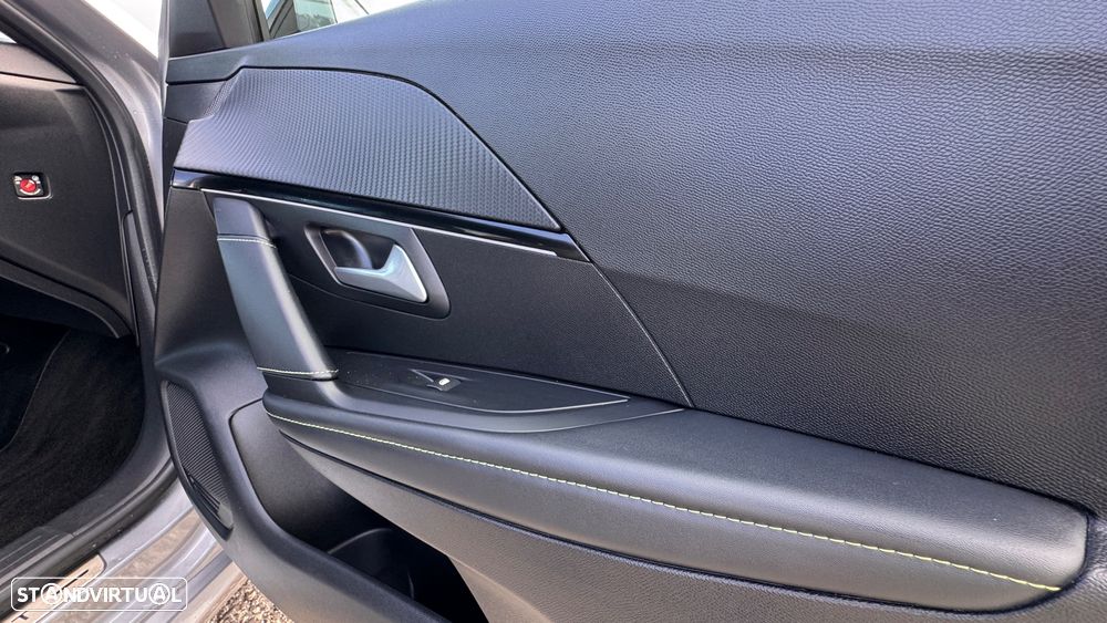 Peugeot 208 1.2 PureTech GT EAT8 - 19