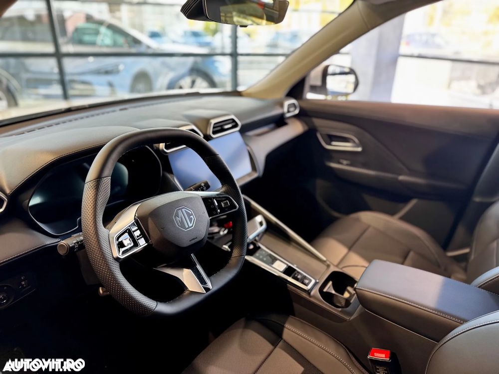 MG ZS HEV 1.5 GSI AT Exclusive - 8