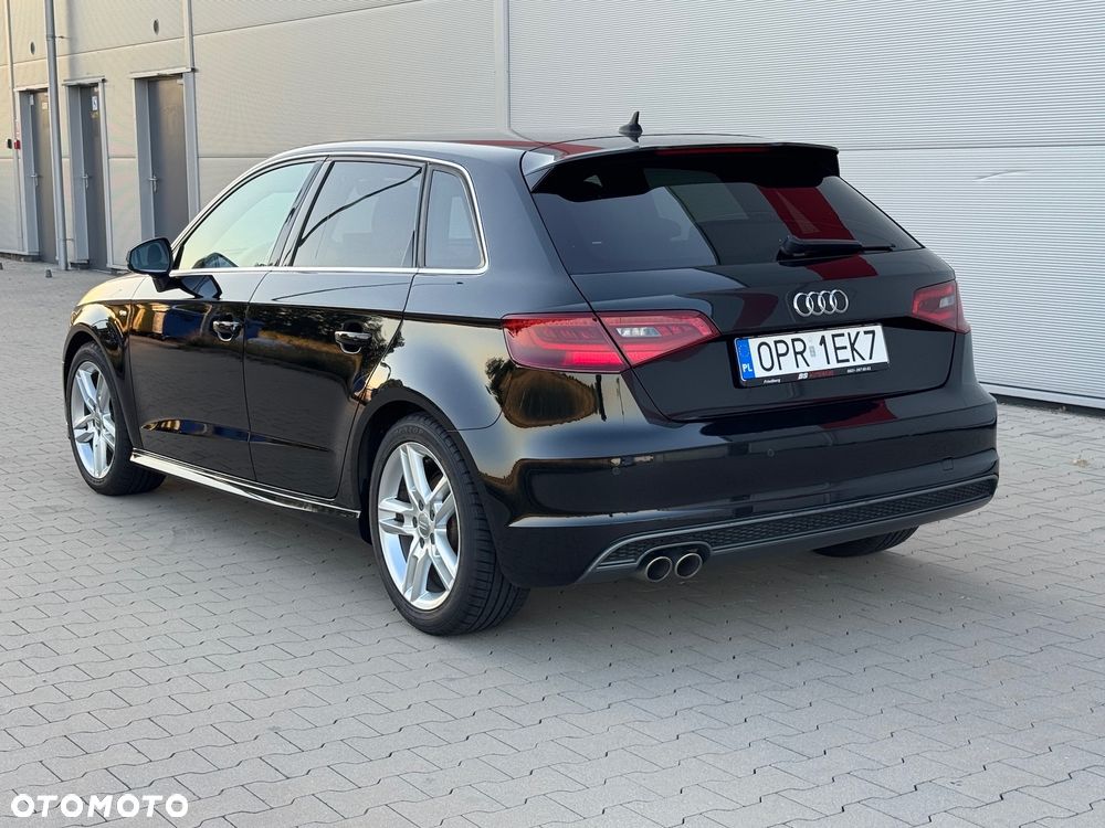 Audi A3 Sportback 2.0 TDI (clean diesel) S tronic S line Sportpaket - 4