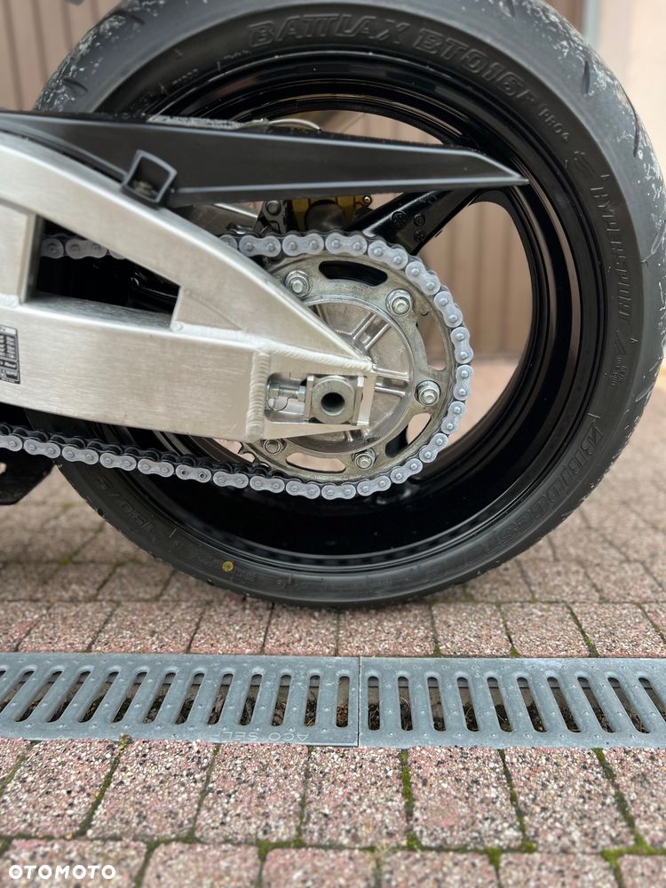 Honda CBR - 27