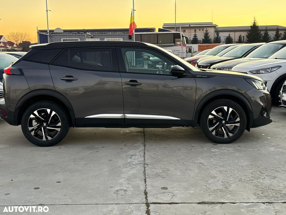 Peugeot 2008 PureTech 130 EAT8 GT Pack - 32