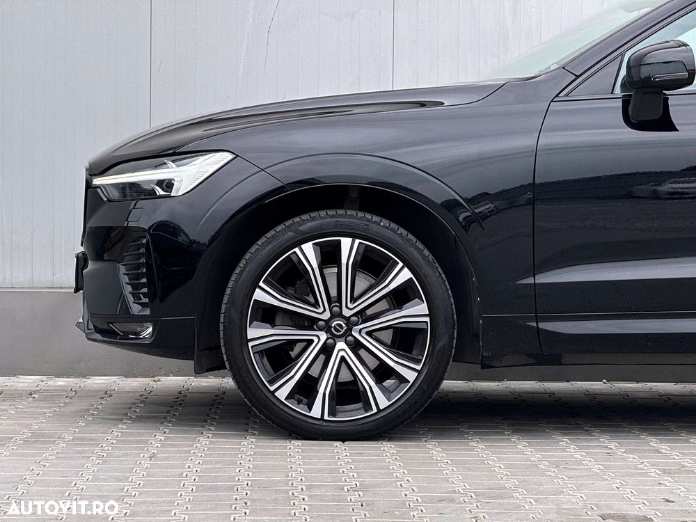 Volvo XC 60 B4 D AWD Plus Dark - 12