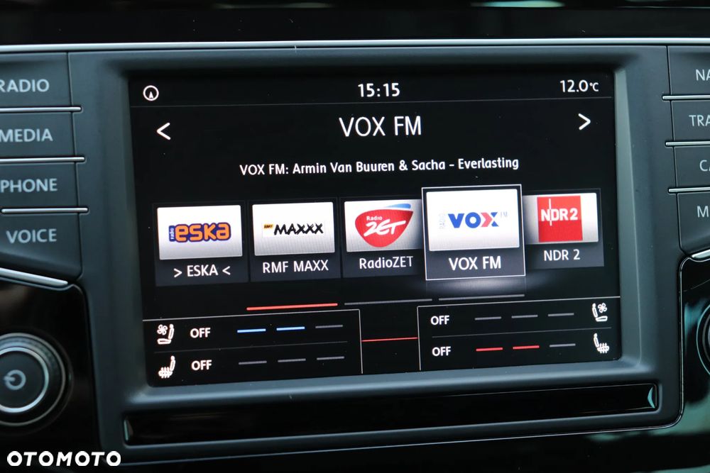 Volkswagen Passat 2.0 TDI (BlueMotion Technology) DSG Highline - 24