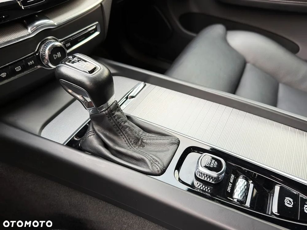 Volvo XC 60 D4 Geartronic Linje Inscription - 26