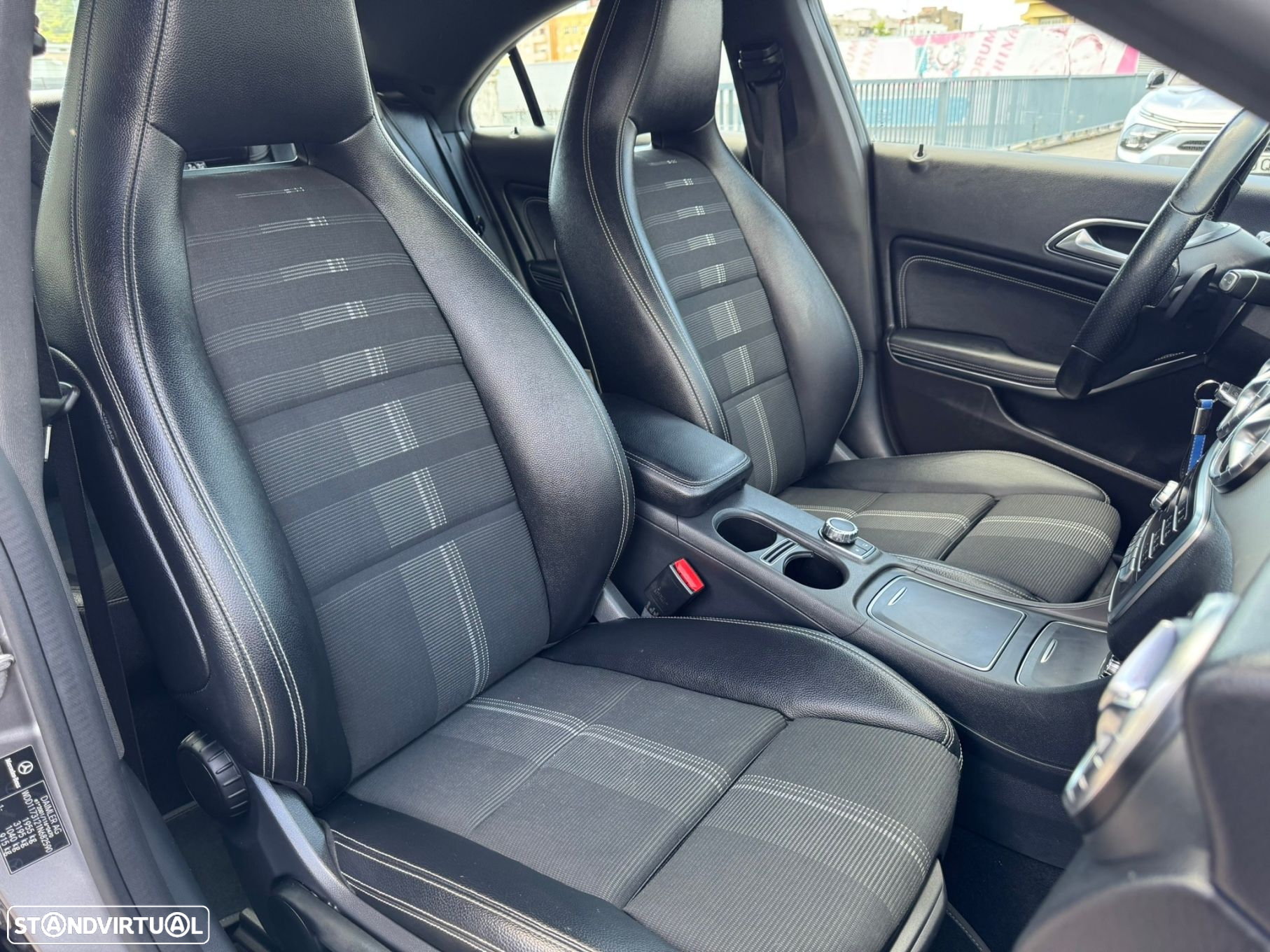 Mercedes-Benz CLA 180 d Urban Aut. - 16