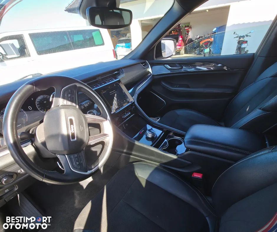 Jeep Grand Cherokee - 9