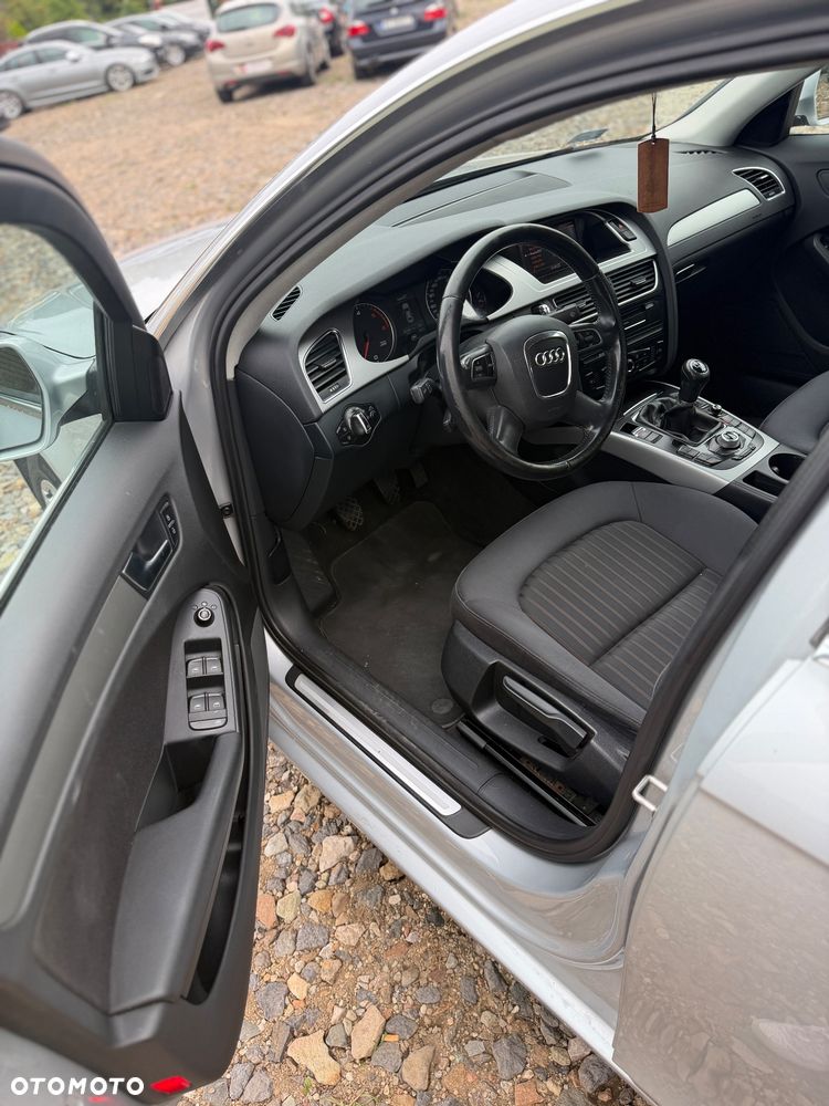 Audi A4 Limousine - 13