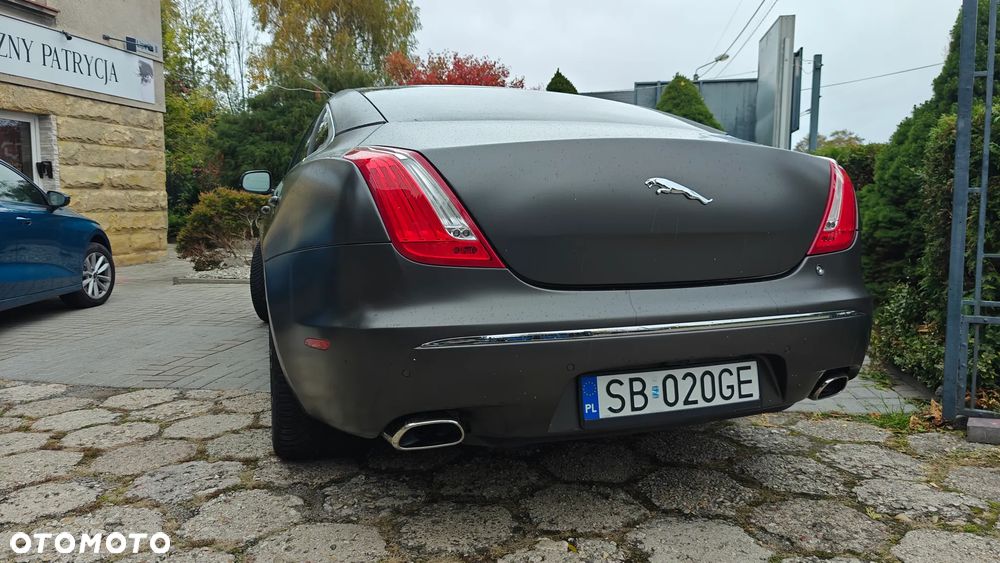 Jaguar XJ - 22