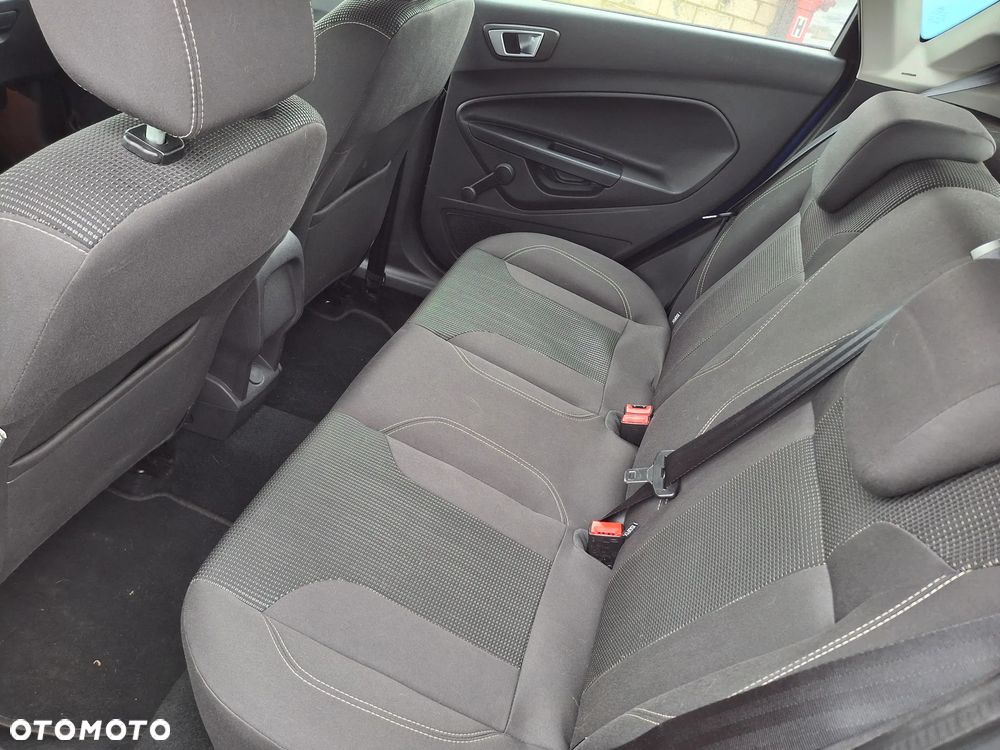 Ford Fiesta - 9