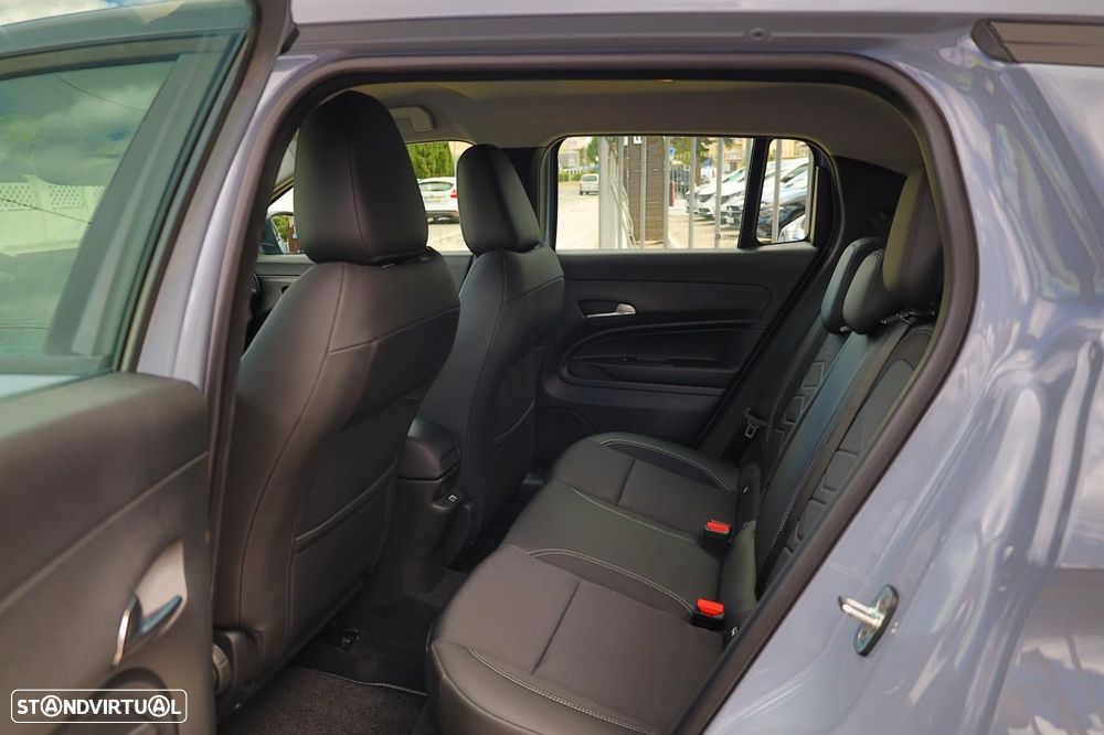 Jeep Avenger 1.2 GSE T3 Altitude - 4