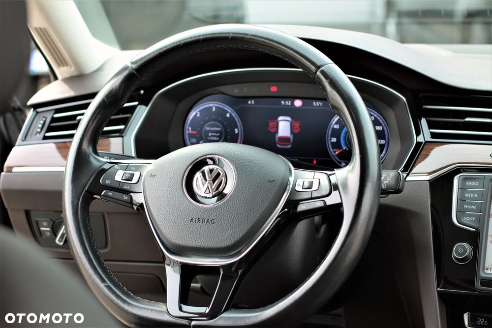 Volkswagen Passat - 5