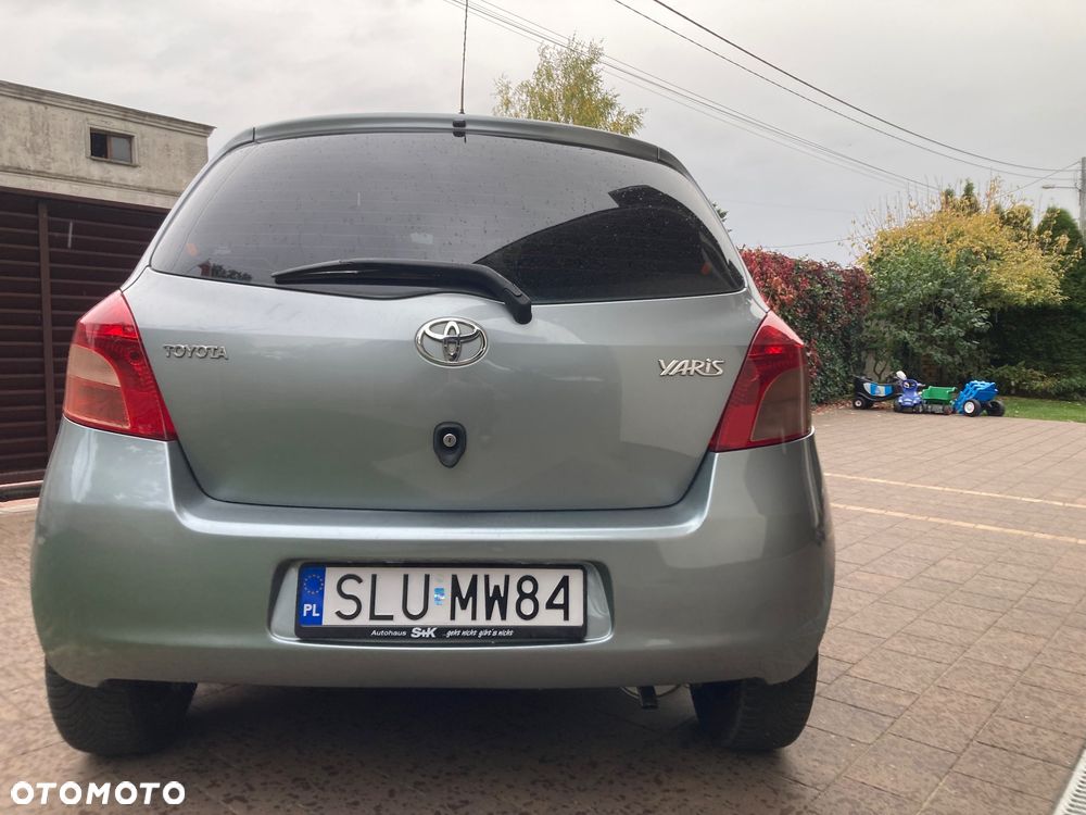 Toyota Yaris 2006 photo 3