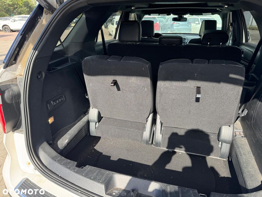 Ford Explorer - 25