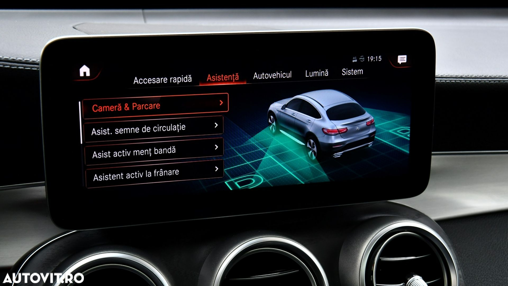 Mercedes-Benz GLC Coupe 300 e 4Matic 9G-TRONIC AMG Line - 17