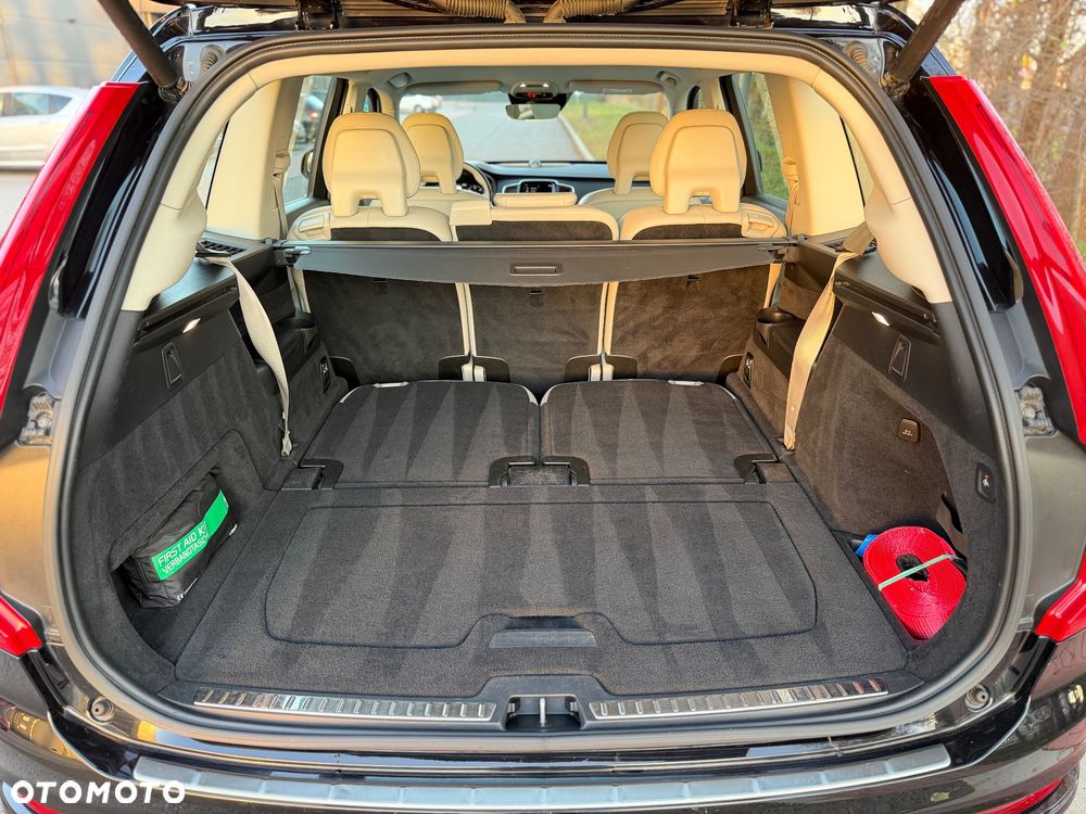 Volvo XC 90 D5 AWD Momentum 7os - 36