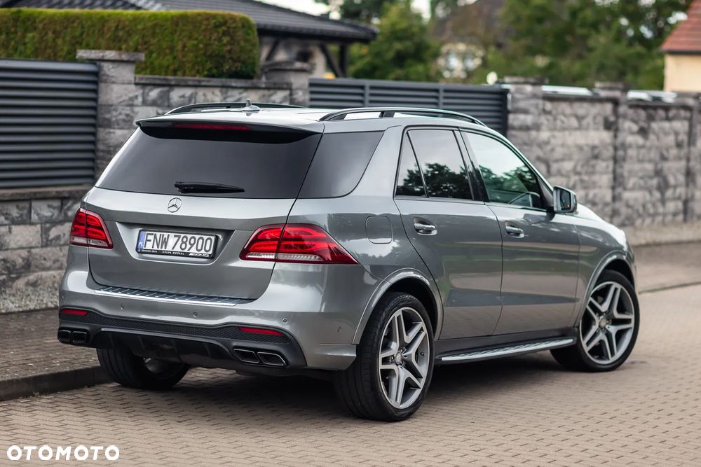Mercedes-Benz GLE - 11