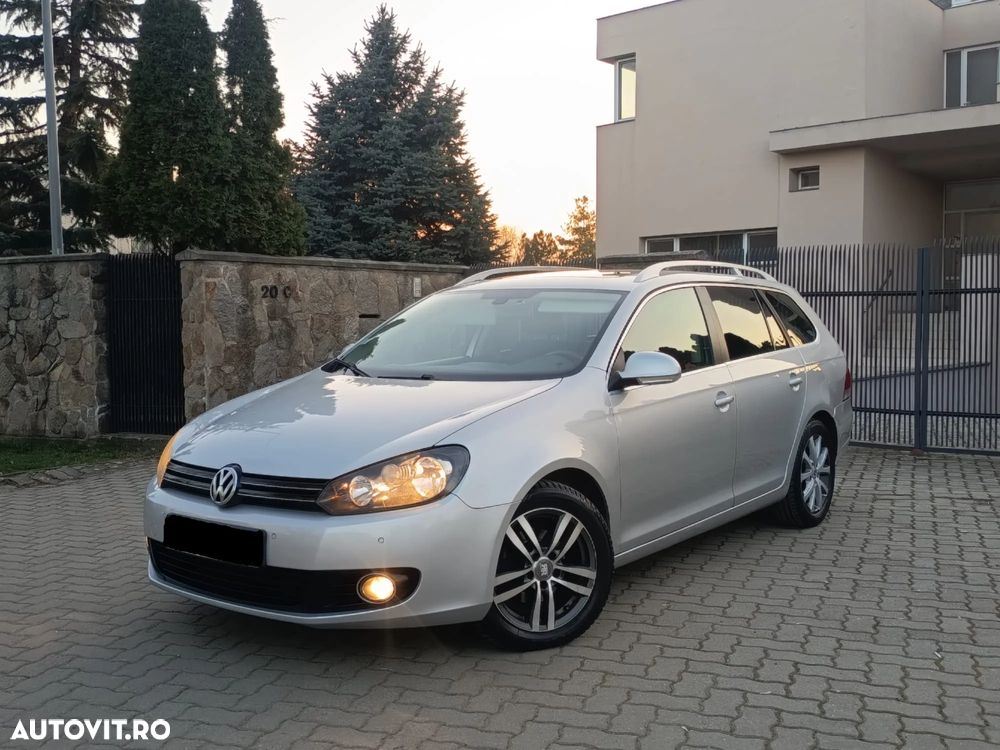 Volkswagen Golf - 1