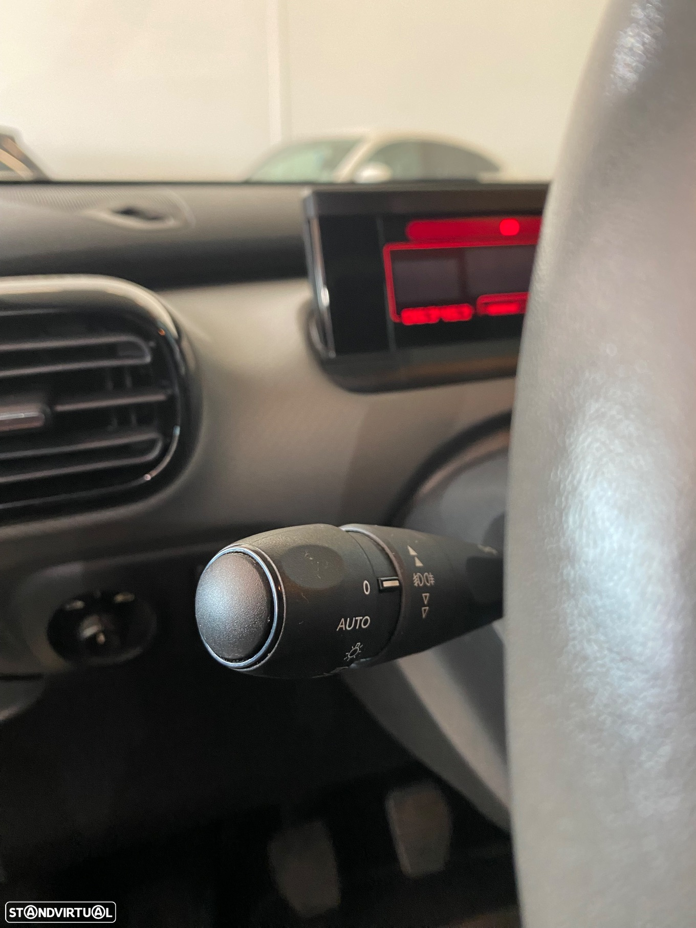 Citroën C4 Cactus 1.2 PureTech Shine - 11