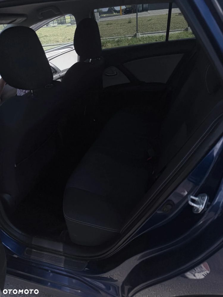 Toyota Avensis 1.8 Premium MS - 10
