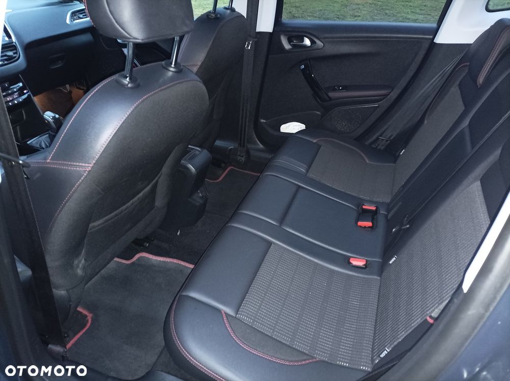 Peugeot 2008 PureTech 110 Stop&Start GT-Line Edition - 12