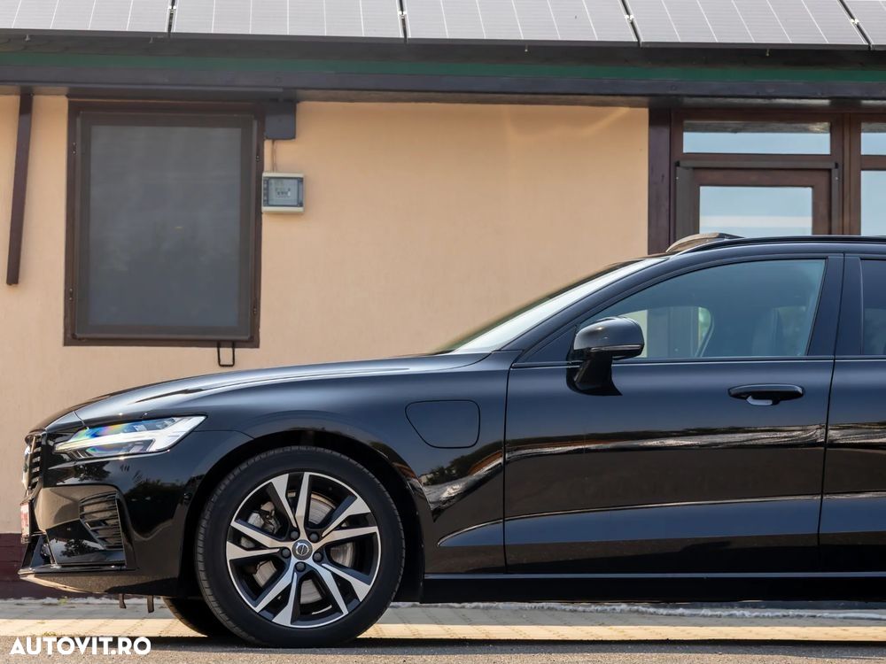 Volvo V60 T8 AWD Recharge Geartronic RDesign - 14