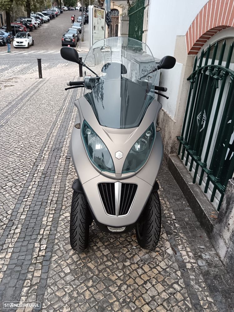 Piaggio MP3 250 - 1