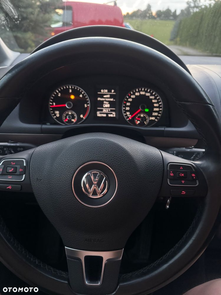 Volkswagen Touran 1.6 TDI DPF BlueMotion Technology DSG STYLE - 11