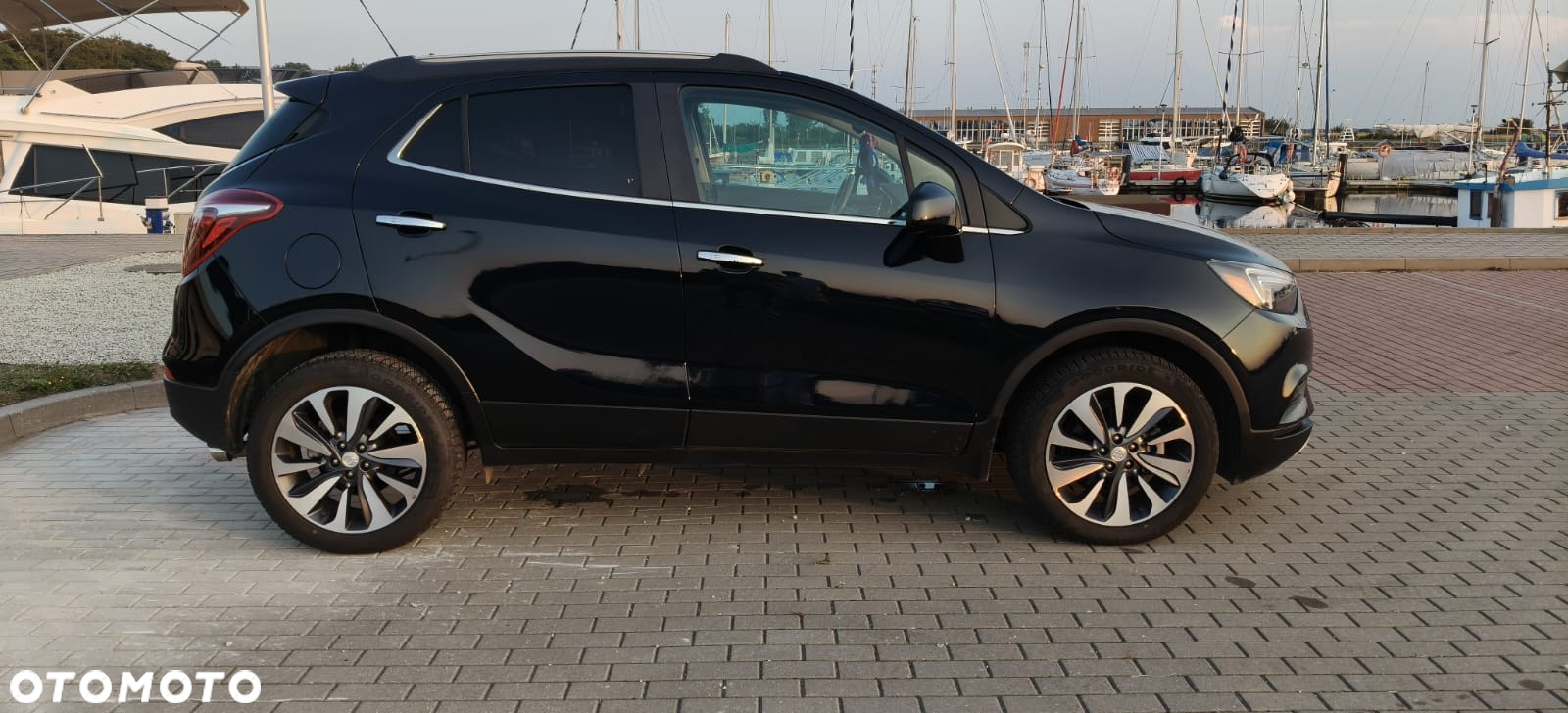 Buick Encore - 2