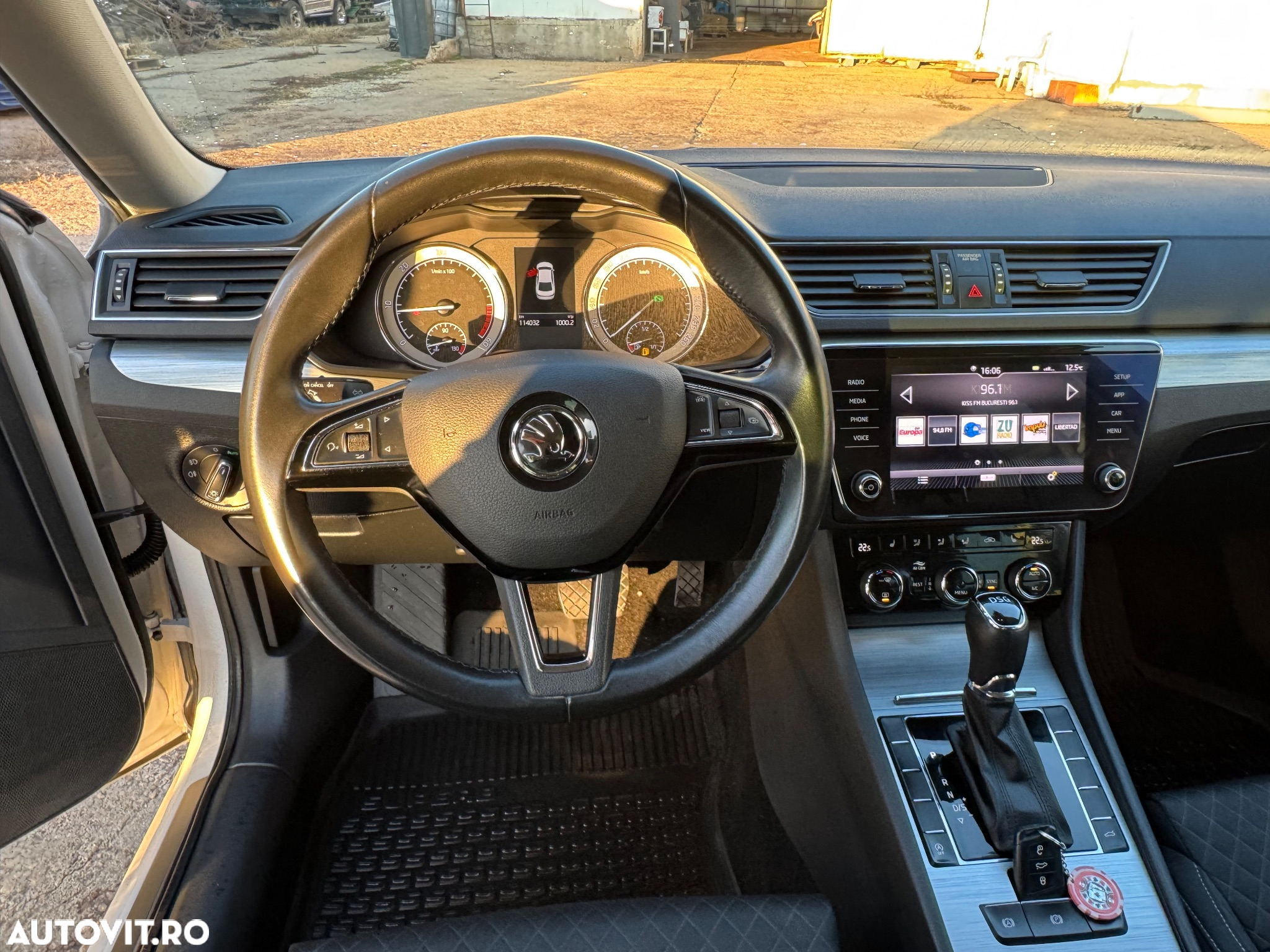 Skoda Superb 2.0 TDI DSG Ambition - 8