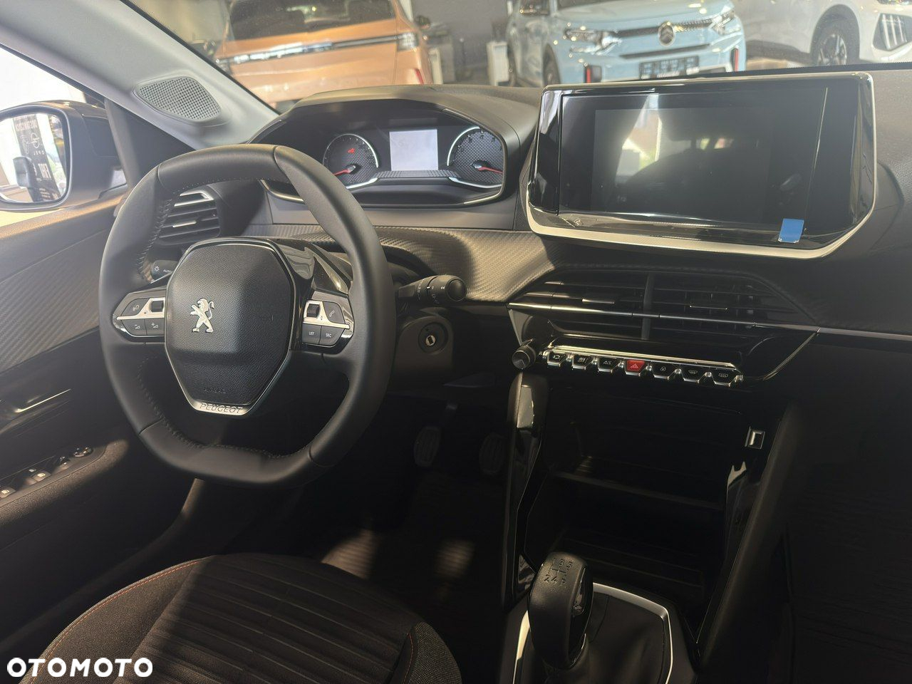 Peugeot 208 - 5