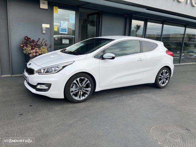 Kia Ceed S Coupé 1.6 CRDi TX Sport - 4