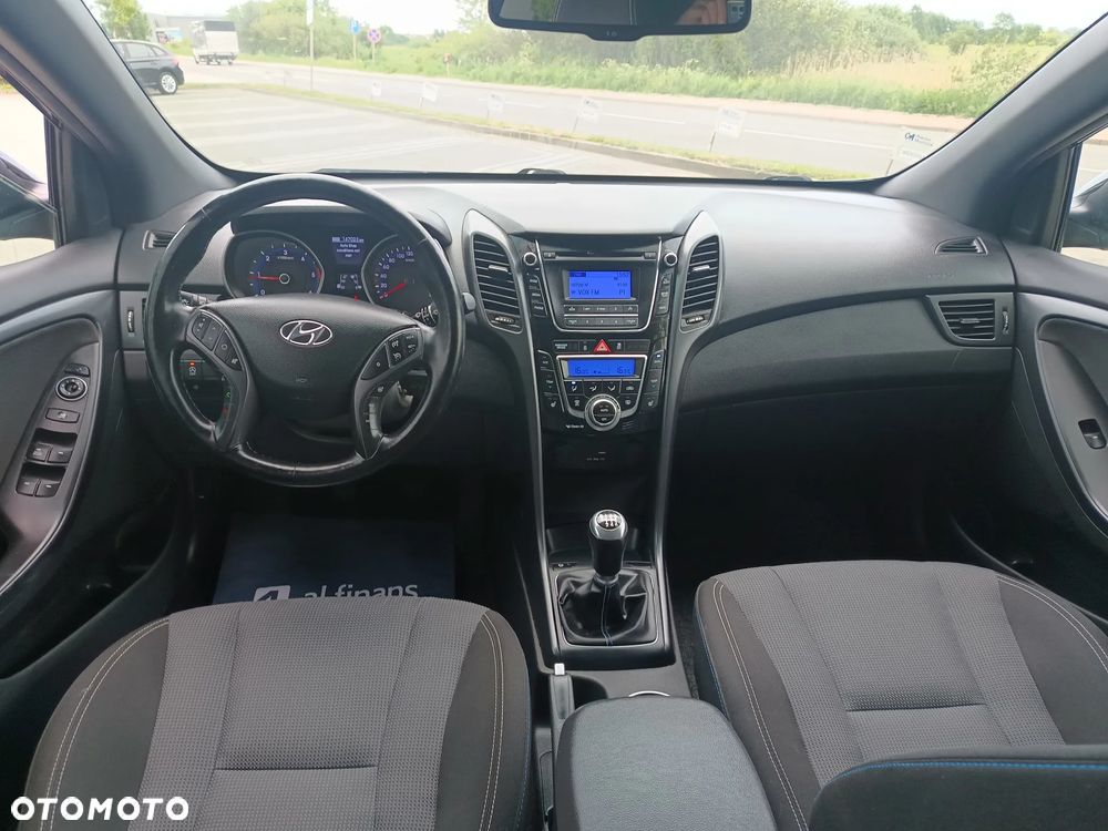 Hyundai i30 blue 1.6 CRDi Style - 7