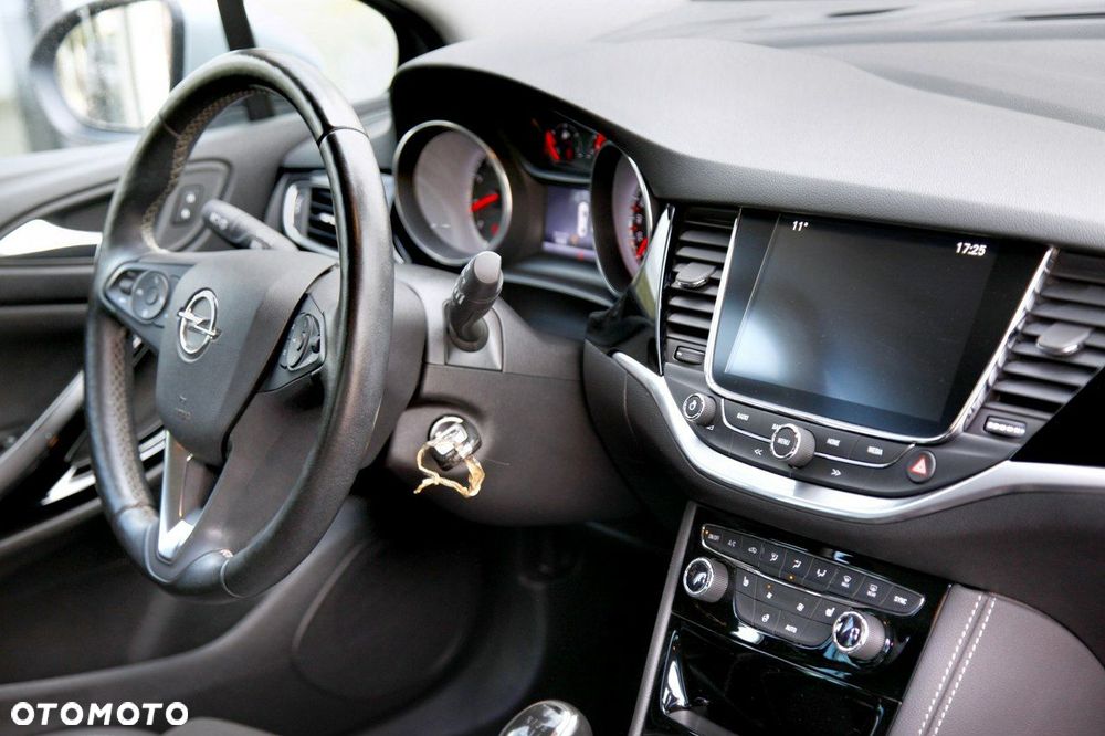 Opel Astra 1.4 Turbo Innovation - 13