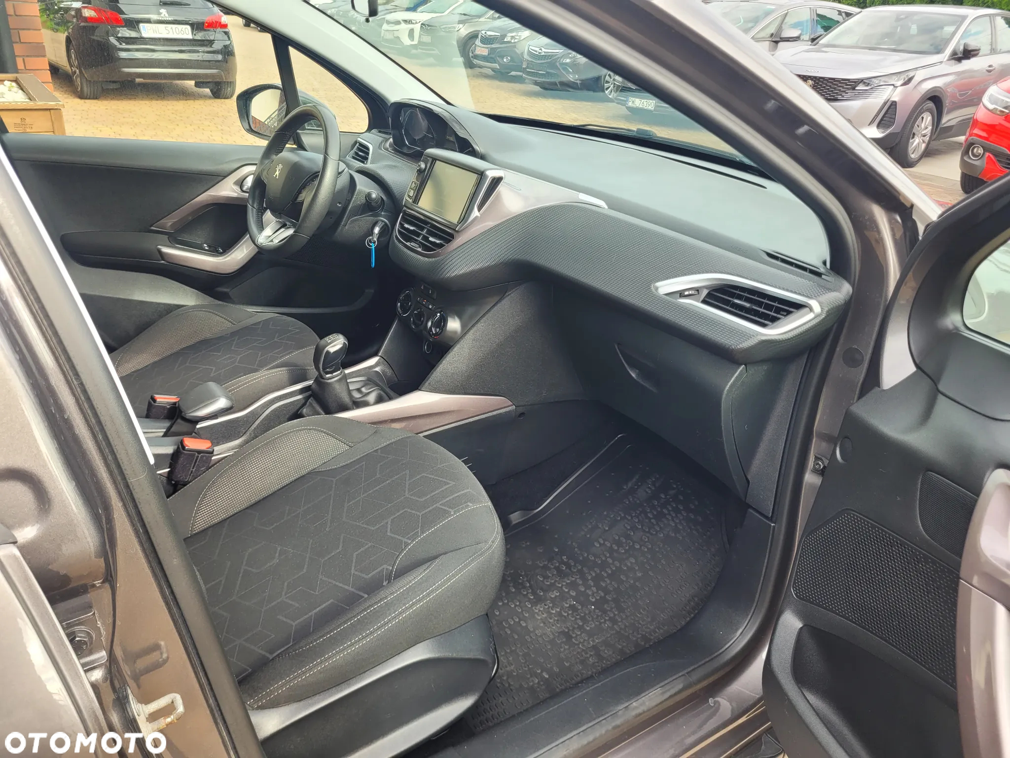 Peugeot 2008 1.2 Pure Tech Active - 14