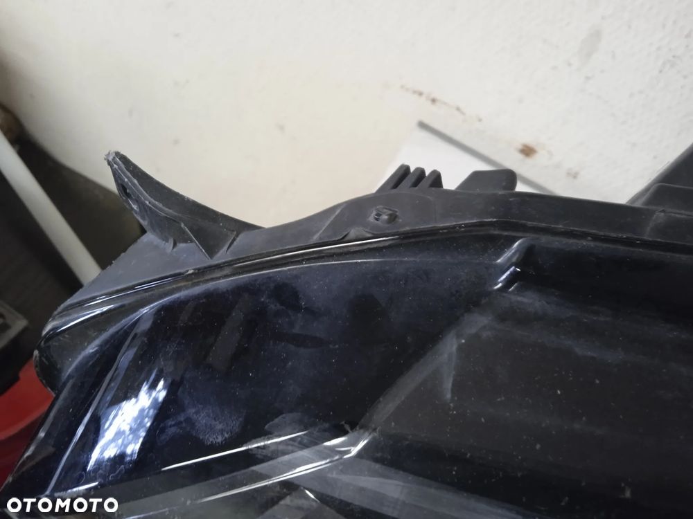 REFLEKTOR LEWY RENAULT MEGANE IV 260602792R - 6