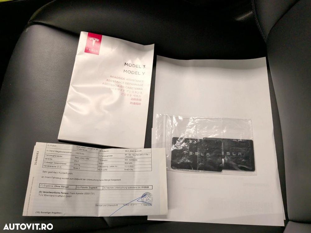 Tesla Model 3 - 5