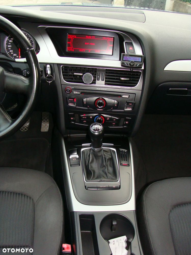 Audi A4 Limousine - 23