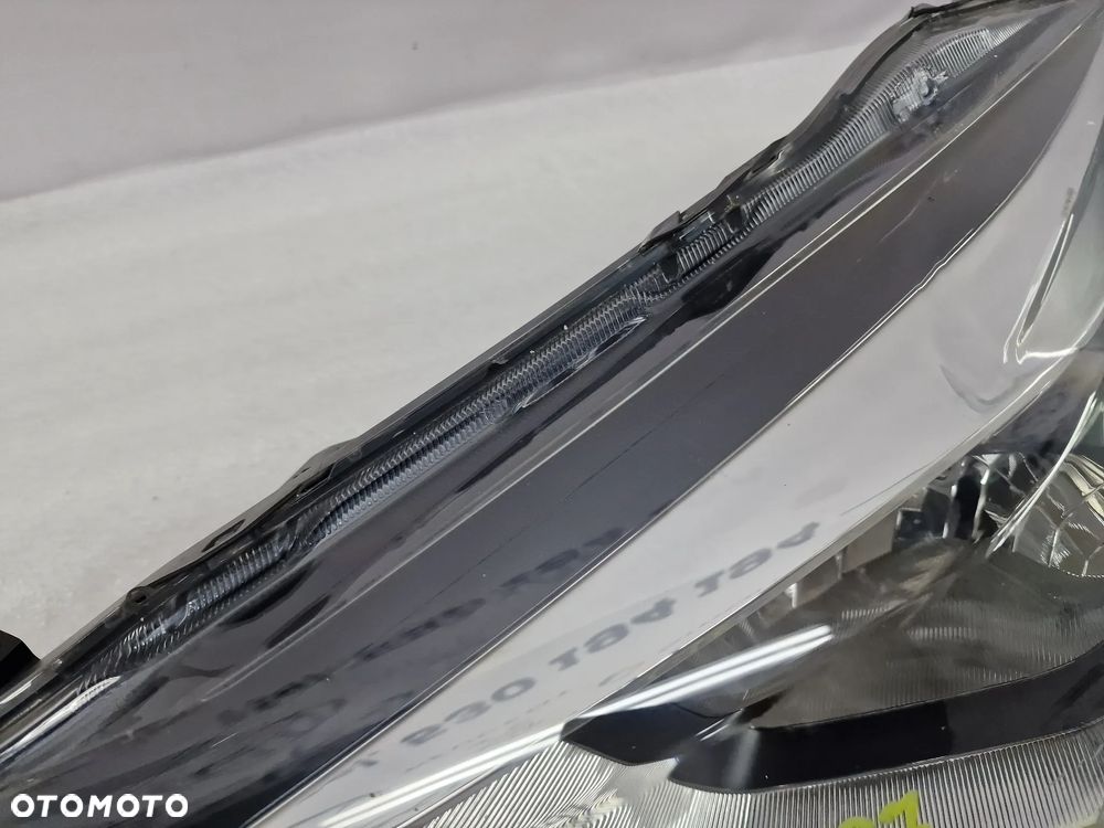 NISSAN MICRA K16 16- LEWA ZWYKŁA LAMPA PRZEDNIA PRZÓD LED , NR KOITO 100-18730 / 100-18728 , NR AUKCJI LA197 - 8