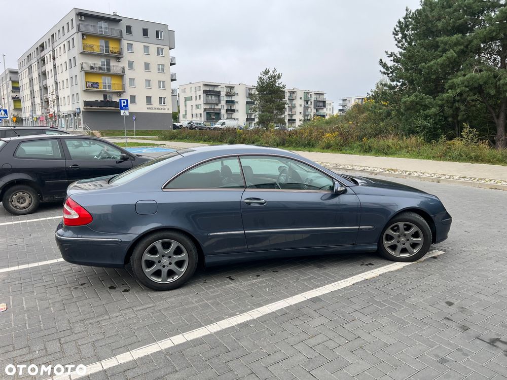 Mercedes-Benz CLK - 4