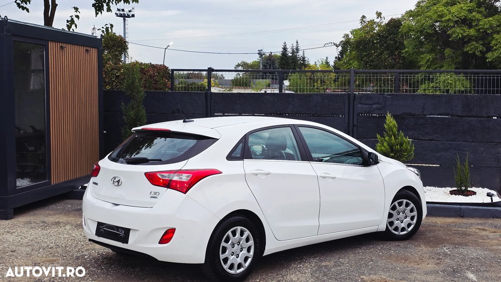 Hyundai i30 1.4 CRDi Comfort+ - 4