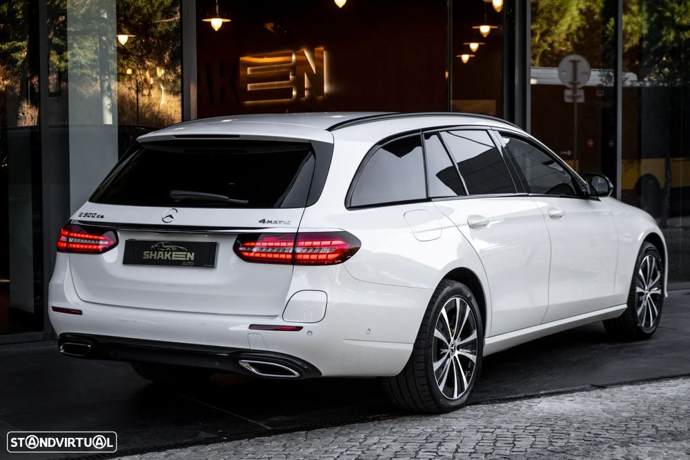 Mercedes-Benz E 300 de Avantgarde 4Matic - 4